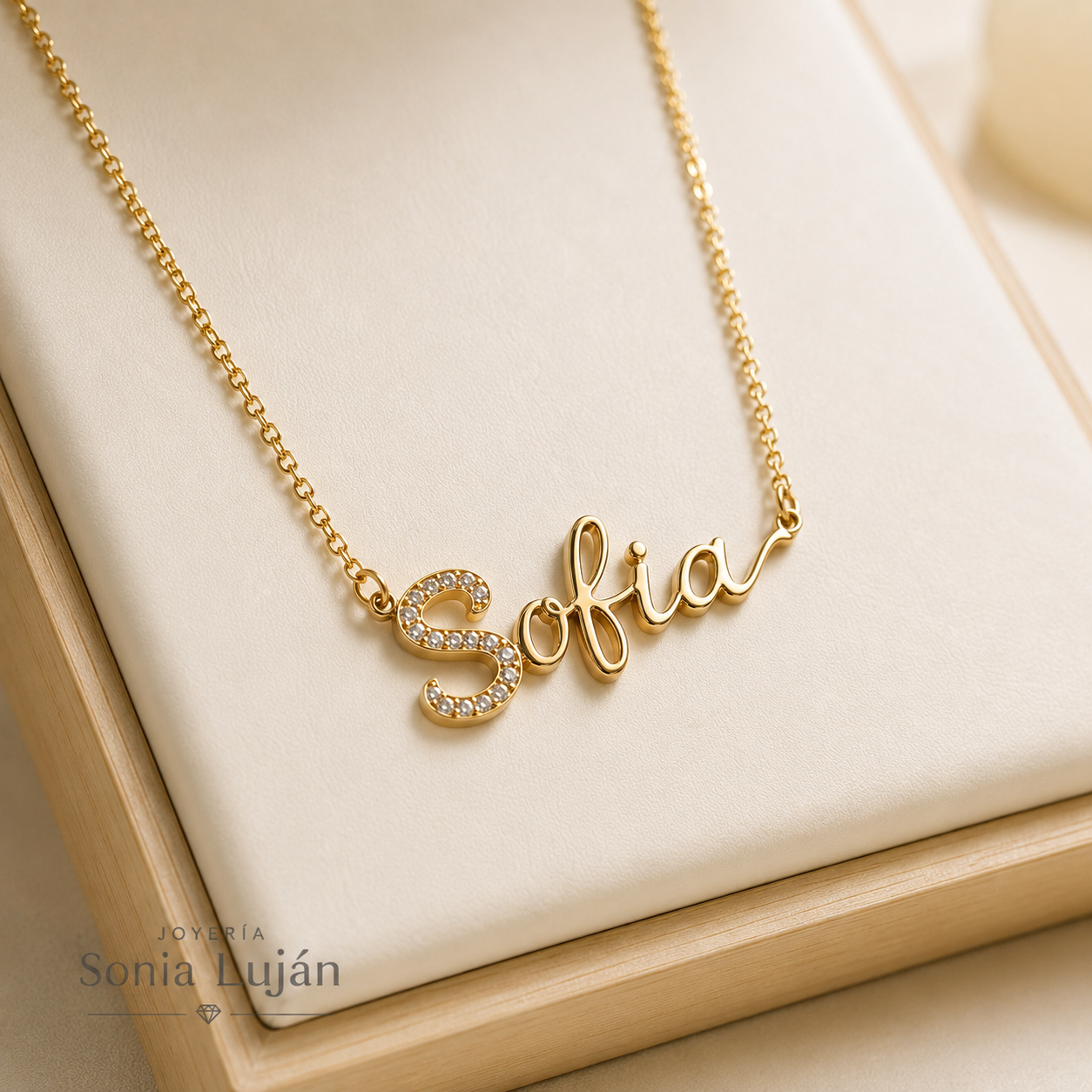 Nombre en Oro 18k