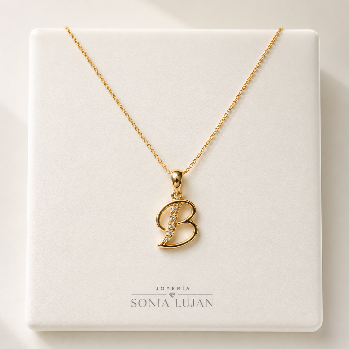 Iniciales en oro 18k